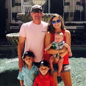 Meet your Posher, Dustin